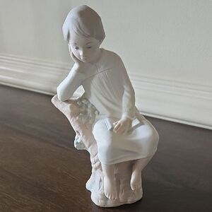 RARE Lladro "Boy Thinking" Matte Porcelain Figurine